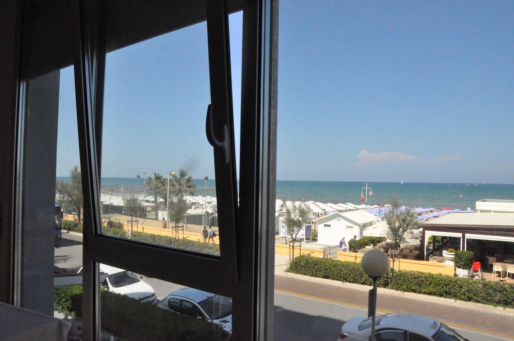 Hotel Sirena Senigallia Luaran gambar